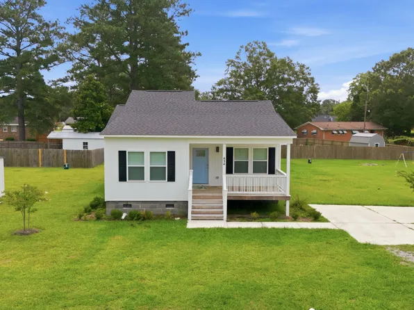 434 Fowle Street, Vanceboro, NC 28586