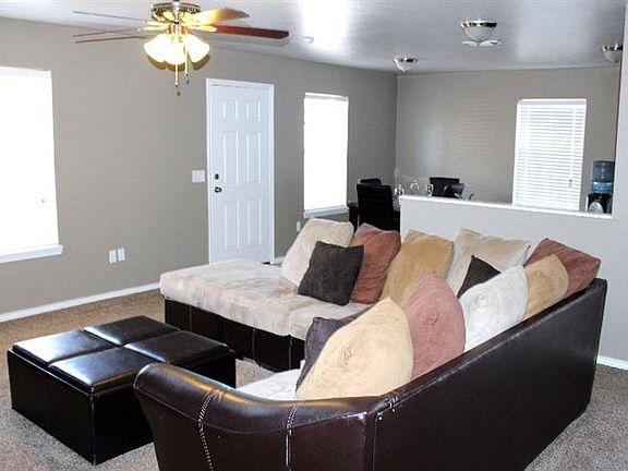 4th image of 527 Palm Ct