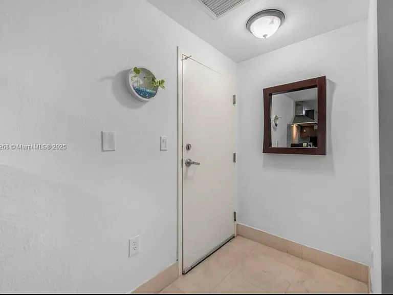 1300 Pennsylvania Ave #14 — Photo 3