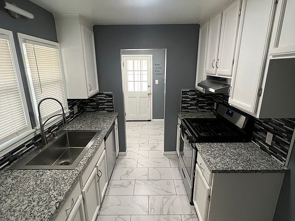 4th image of 122 Idyllwild Dr #122