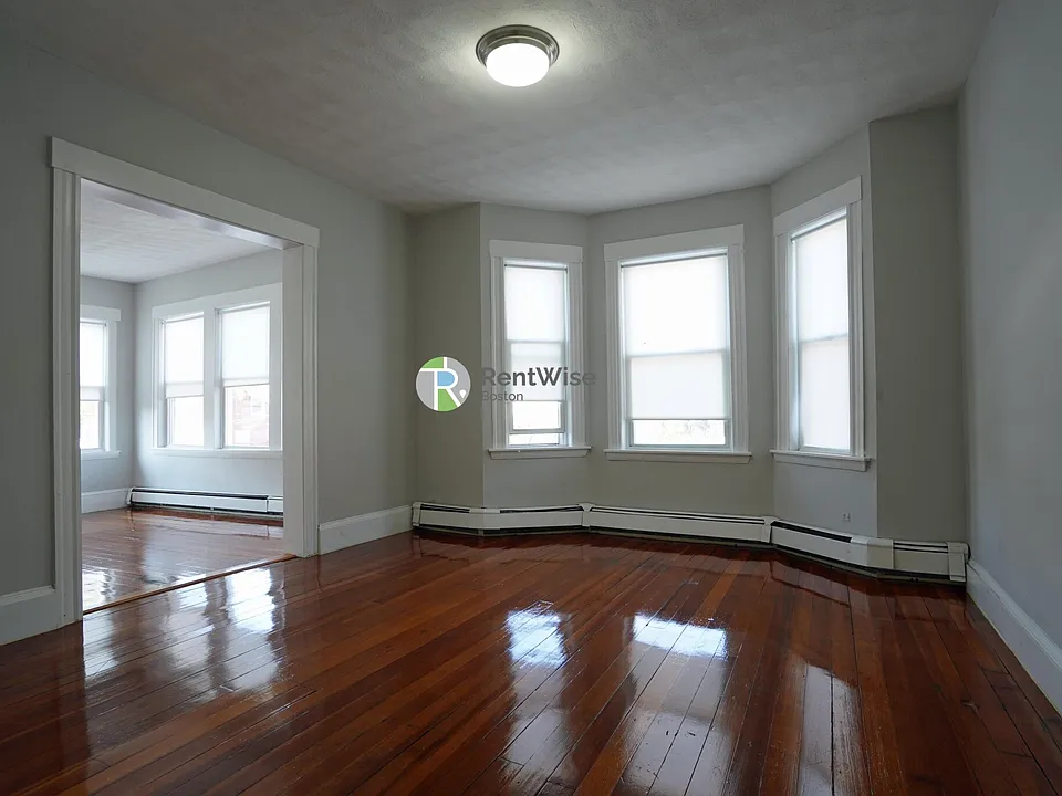 92 Nichols Ave #A
