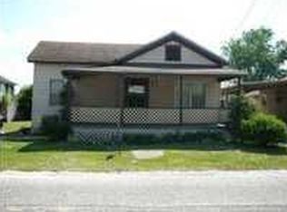 405 Front St, Century, FL 32535