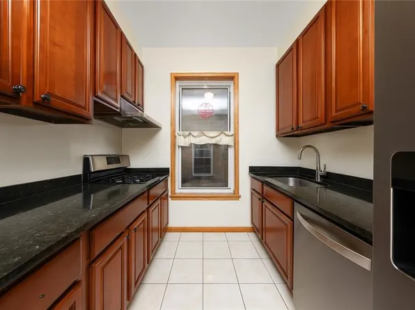 1152 64th Street image 5 of 32