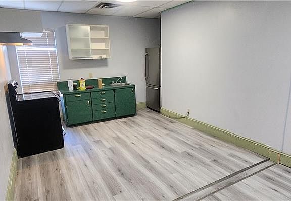 4th image of 101 Carleton St