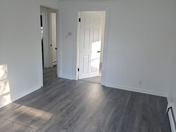 4th image of 2851 Ridge Rd #B