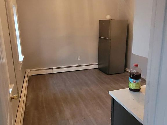 3rd image of 263 Powell Ave Floor 2