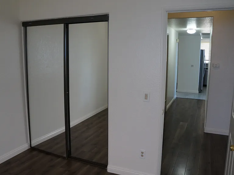 10235 Corkwood Ct — Photo 12
