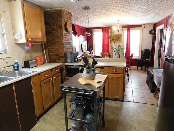 4th image of 29 S Main Street