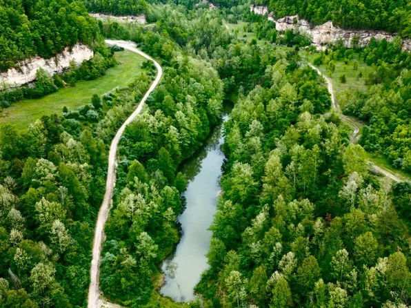 2214A State Highway 2033, Louisa, KY 41230