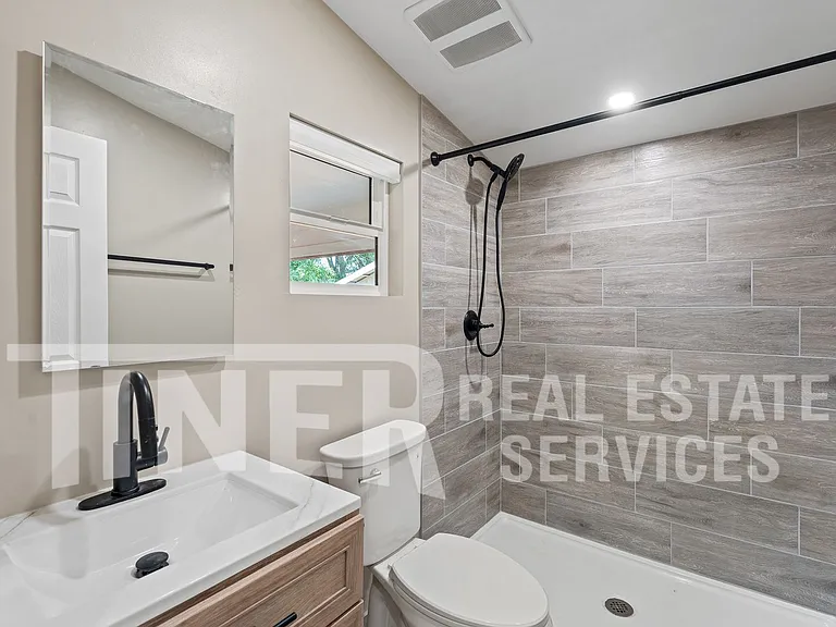 1006 Oakland Ave — Photo 15