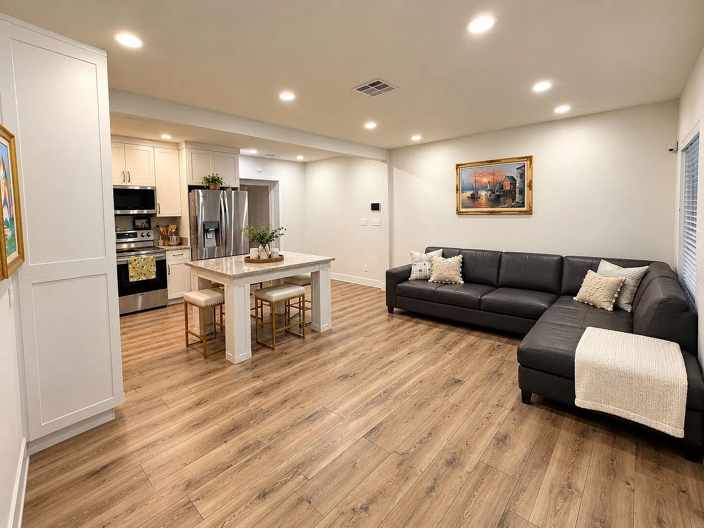 2 bed, 2.0 bath, 1602 sqft, $4,000 — Photo 3
