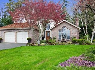 23520 SE 252nd Ct, Maple Valley, WA 98038