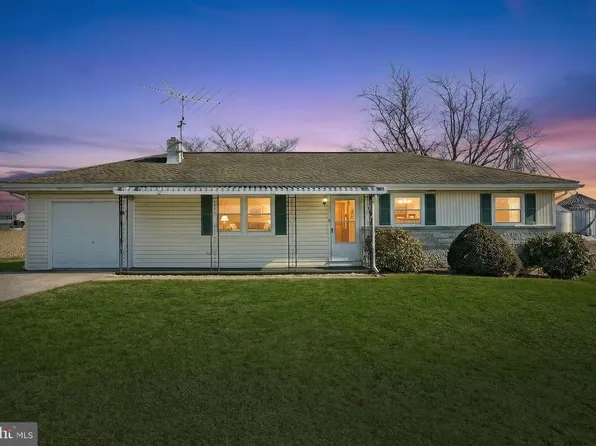 525 Bahns Mill Rd, Red Lion, PA 17356