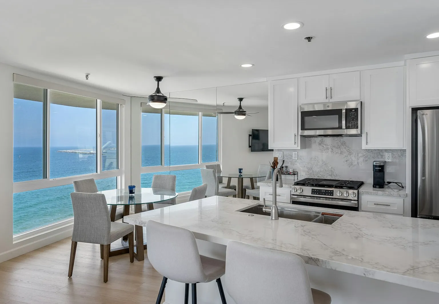 565 Esplanade, Unit 316 — Photo 3