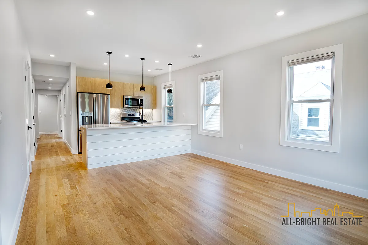 Building Photo - 7 Wenham St #1