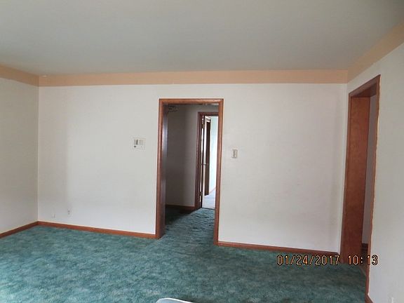 2nd image of 713 W Broadway St
