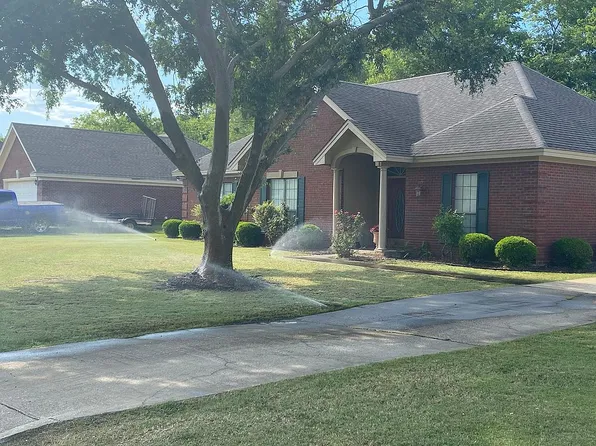 7213 Fairway Dr, Montgomery, AL 36116