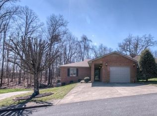 35 Wintergreen Ave, Greeneville, TN 37745