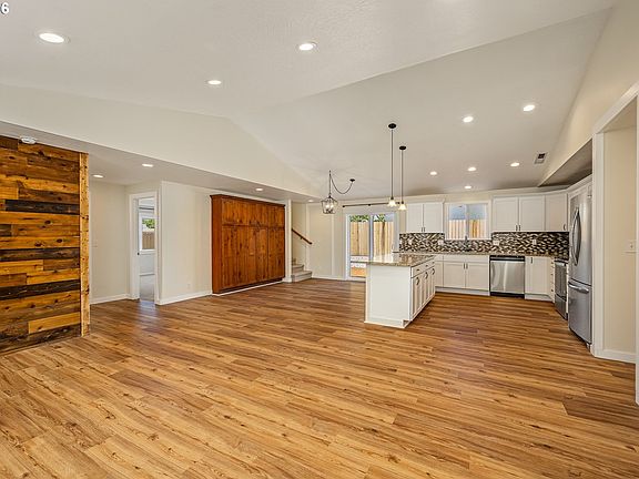 2nd image of 3990 Douglas Dr