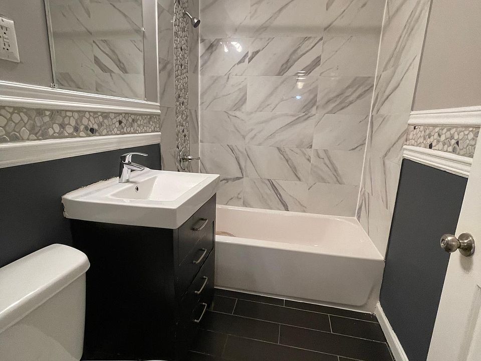 1st image of 295 Hawthorne Ave APT 2C