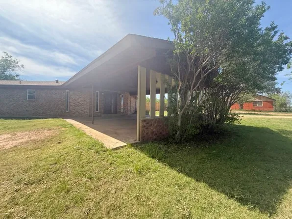 1147 Graves Rd, Snyder, TX 79549