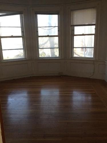 Building Photo 3