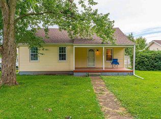 507 S Linden St, Delavan, IL 61734