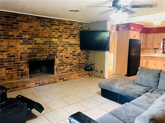 5th image of 157 Silvia Ln