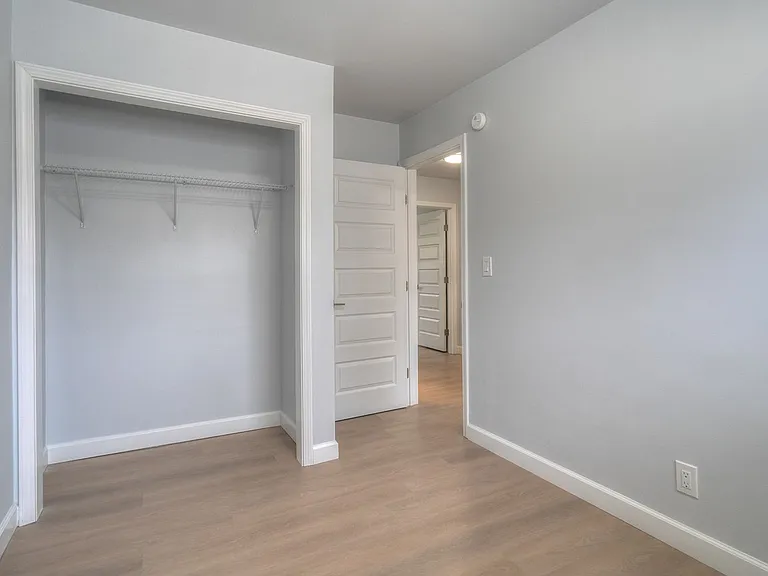 105 Tee Street — Photo 10
