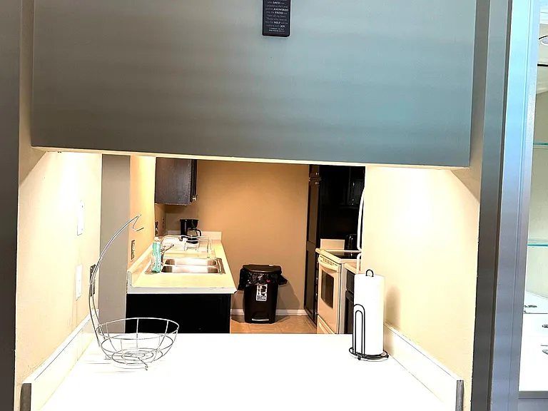 600 NW 4th St #205 — Photo 10