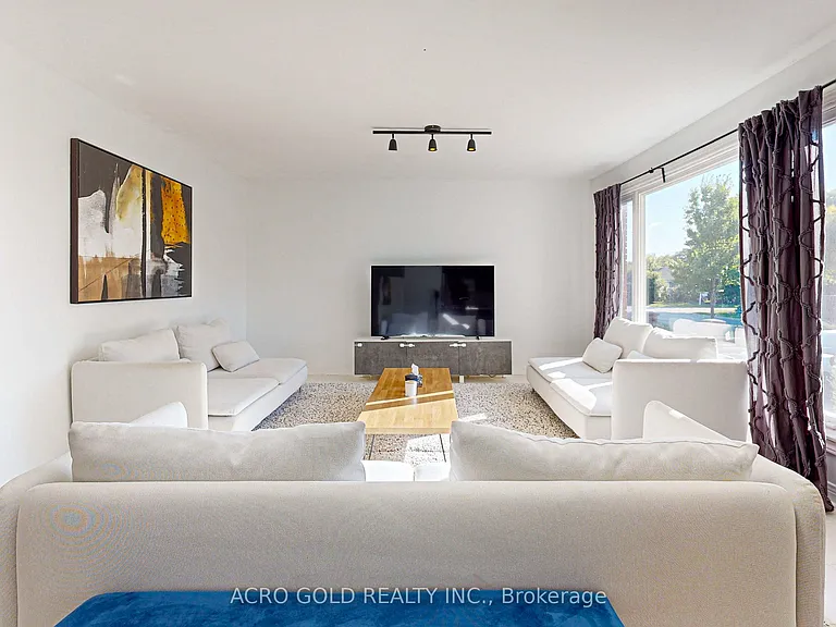 125 Leighland Ave — Photo 7