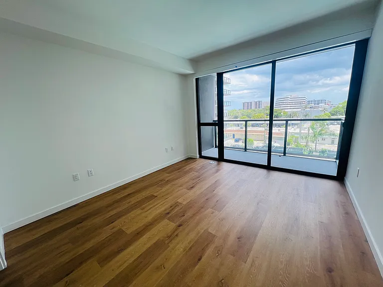1646 NE 124th St #541 — Photo 12