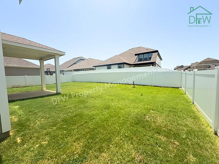8978 Fair Oaks Dr — Photo 9