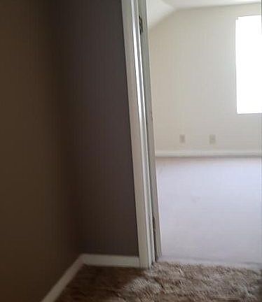 5th image of 712 S St