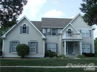 17143 Hillcrest Meadow Dr, Chesterfield, MO 63005