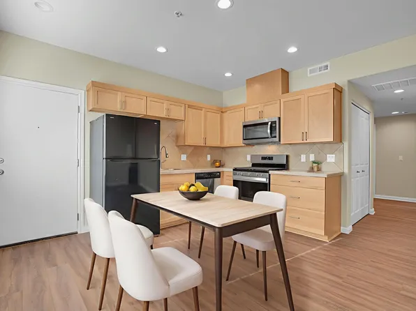 #144 TABOR POINTE APARTMENTS