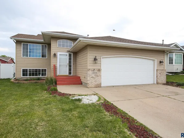 7328 W 51st St, Sioux Falls, SD 57106