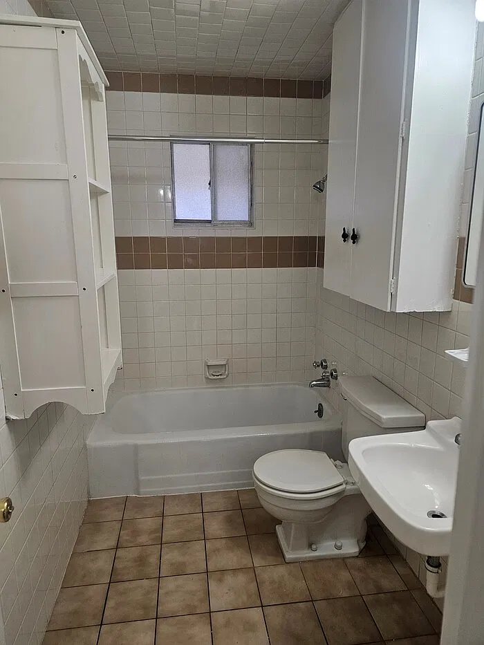 2 bed, 1.0 bath, 816 sqft, $785 — Photo 2