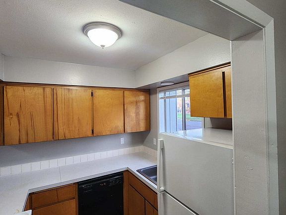 5th image of 1951 Dorothy St APT 4