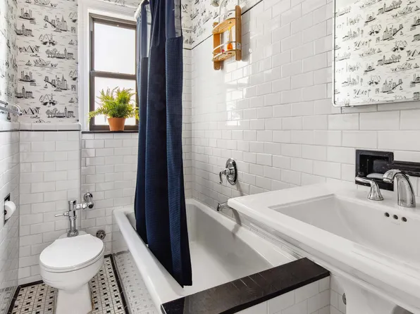 35 West 92nd Street image 7 of 9