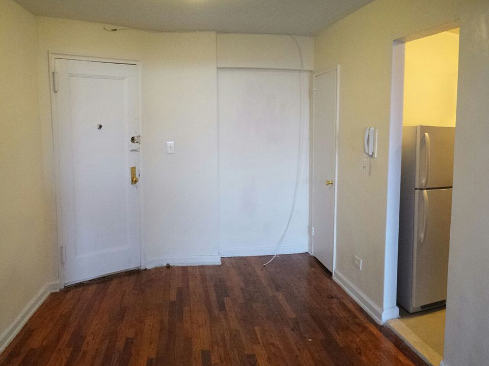 2nd image of 250 E 38th St APT 4F