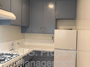 220 W Spazier Ave #D, Burbank, CA 91502