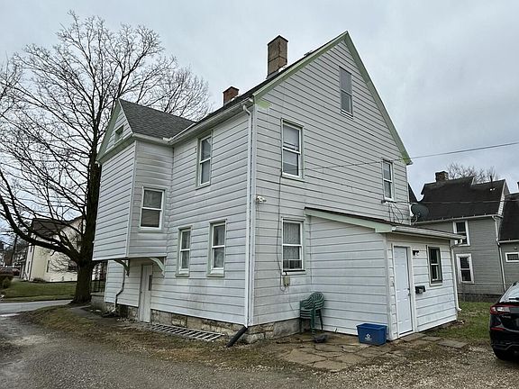 2nd image of 605 N Detroit St