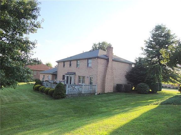 2nd image of 427 Cherry Blossom Dr