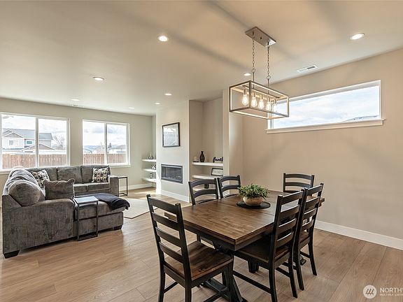 5th image of 400 E Heatherstone Court