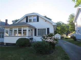 255 Wendhurst Dr, Rochester, NY 14616