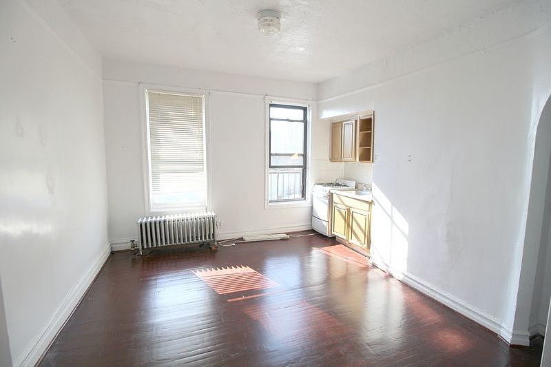 1st image of 568 Vanderbilt Ave #13