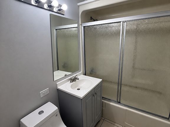 4th image of 5657 W Fullerton Ave APT 309