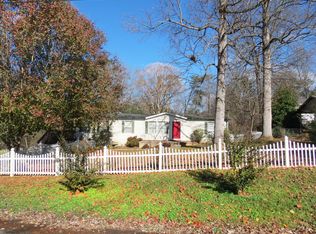 4652 Cherokee Dr, Strawberry Plains, TN 37871