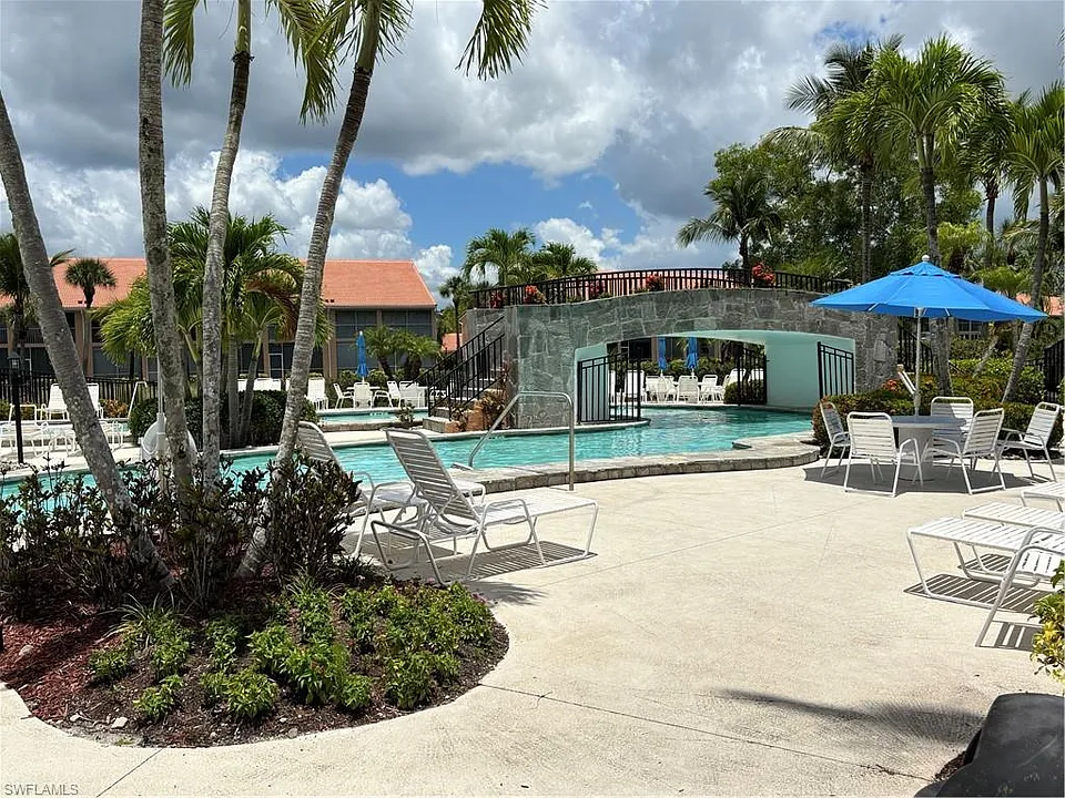 6820 Beach Resort Dr #11